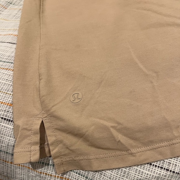 Lululemon Chest Pocket Relaxed Fit T Shirt, Color White Opal, Mens Size XL - Picture 6 of 9